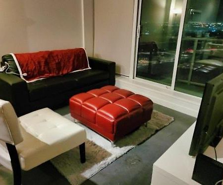 Furnished 1 Bedroom In East Village By Signature Suites Ltd YYC Esterno foto